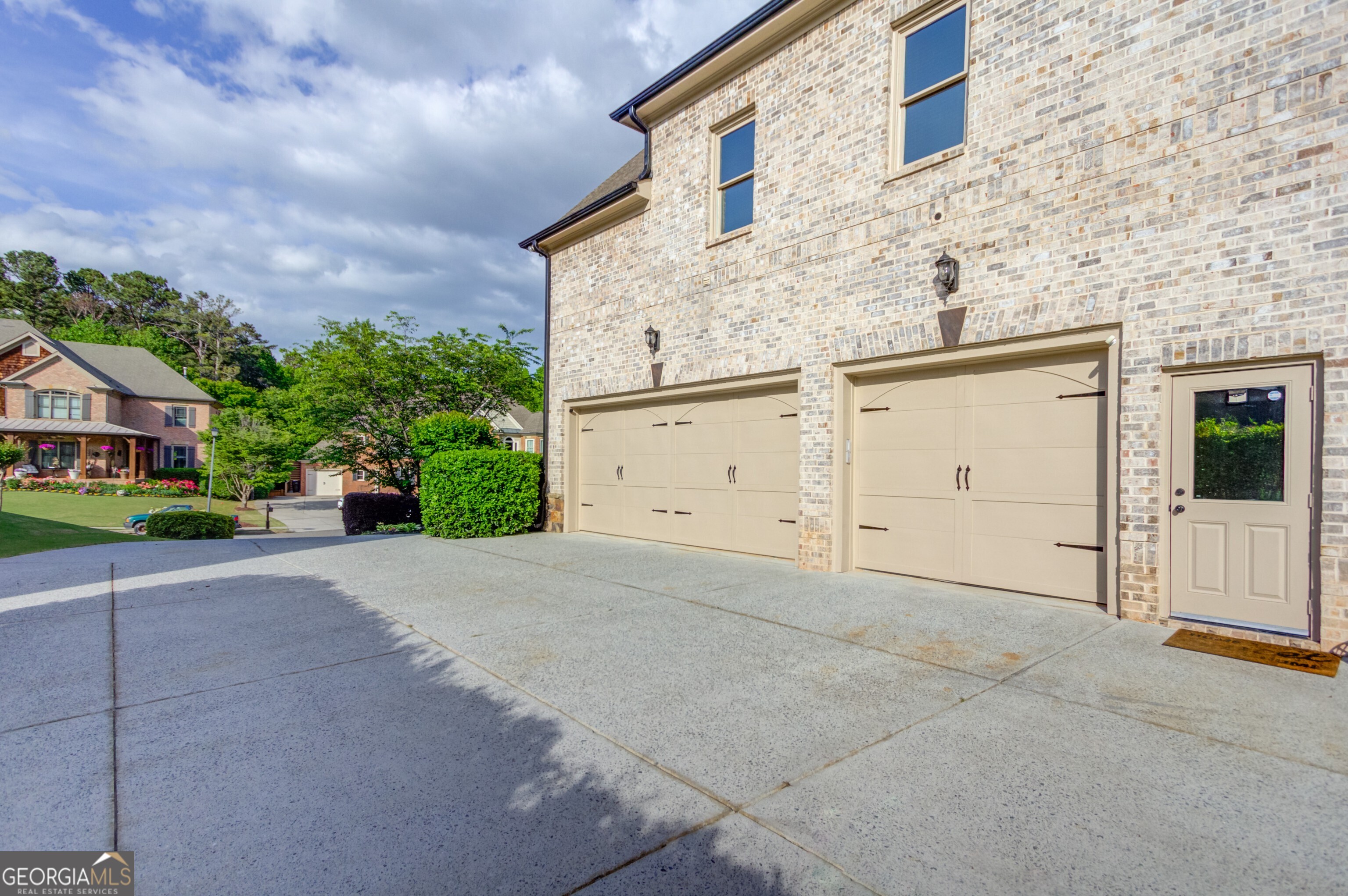2400 Weber Heights Way Property Photo 4