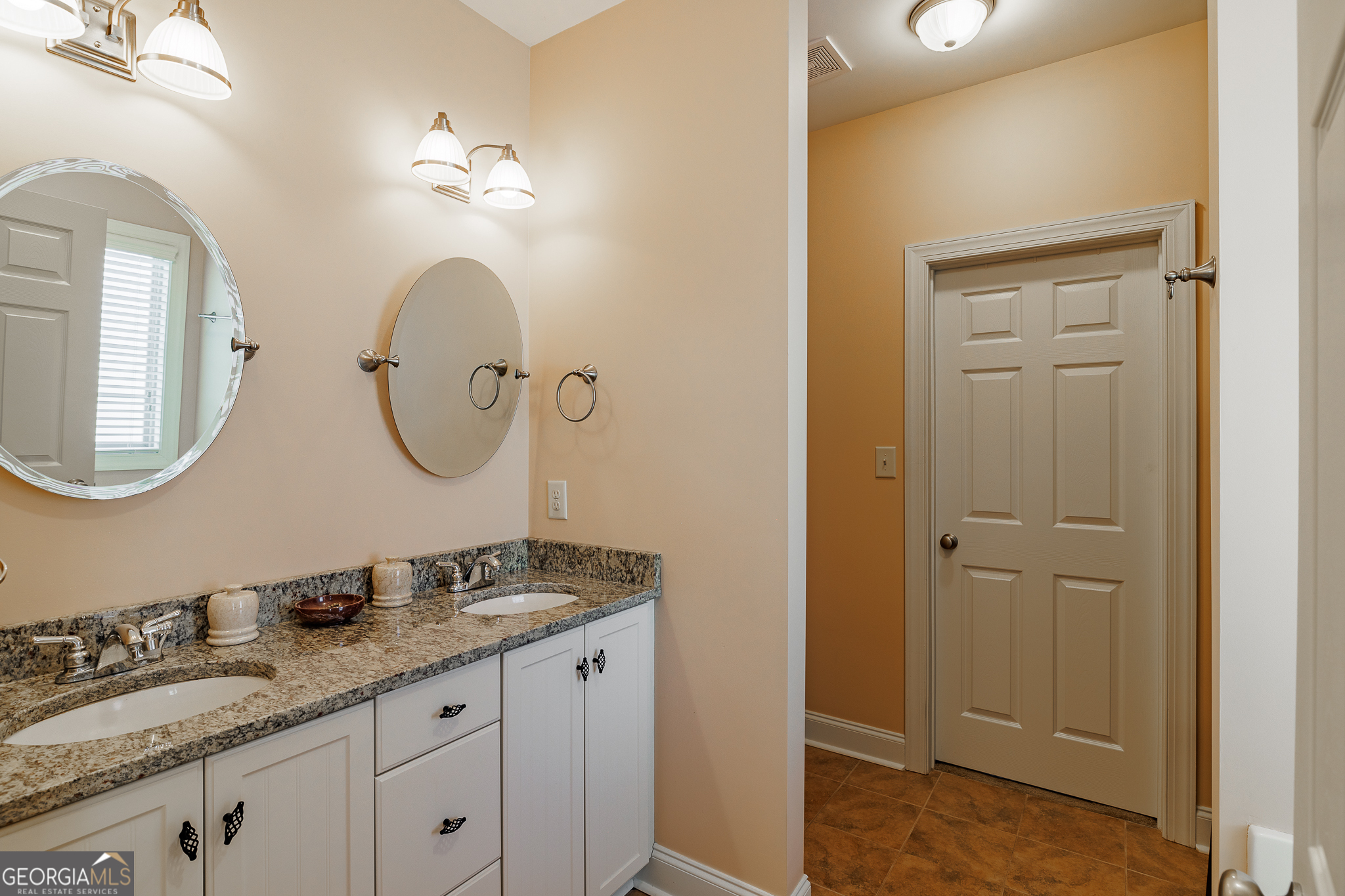 192 Huntington Shoals Drive Property Photo 11