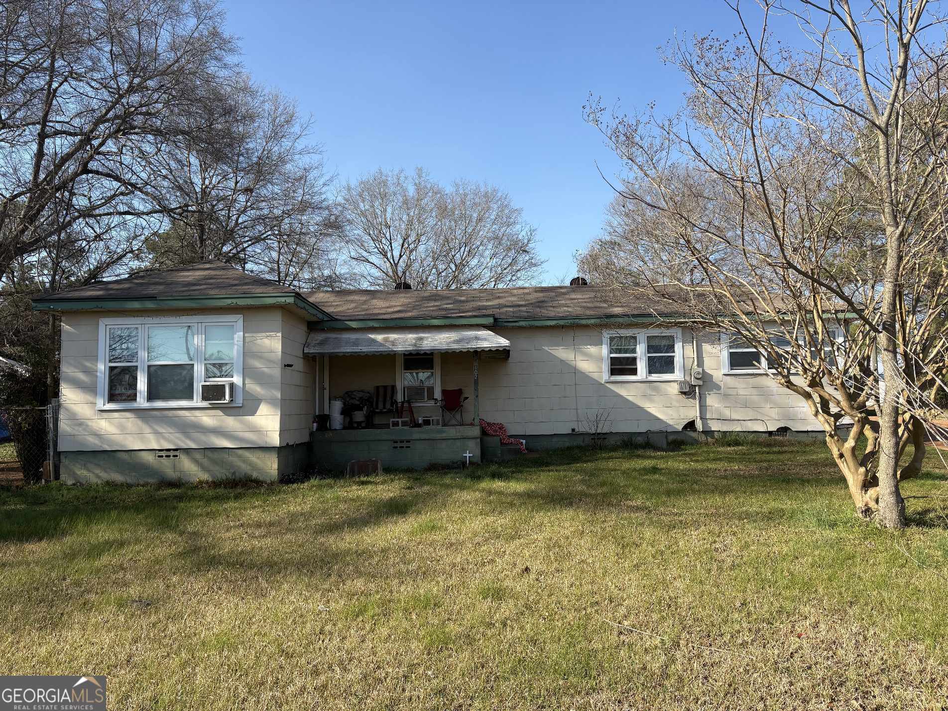 102 West County Road Property Photo