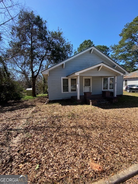 31 Oak St Property Photo