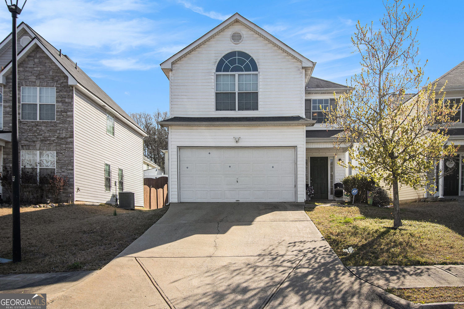 5636 One Lake Way Property Photo 1