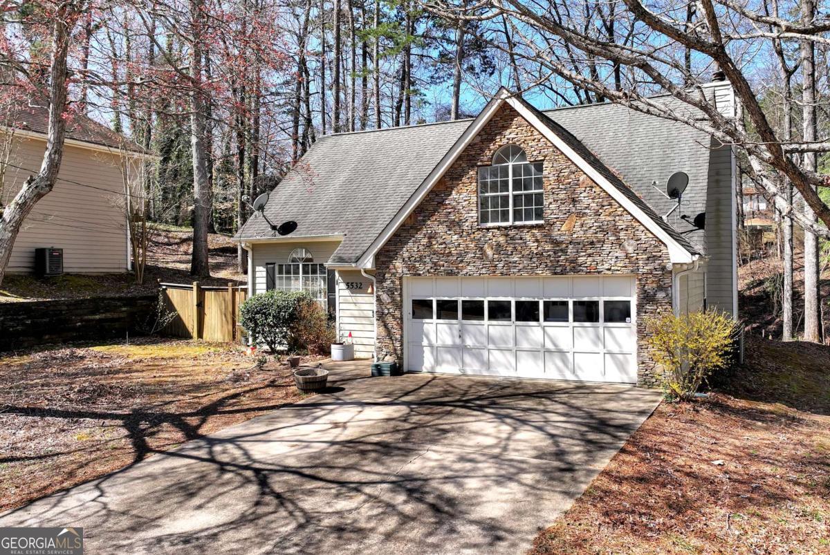 5532 Riverside Drive Property Photo