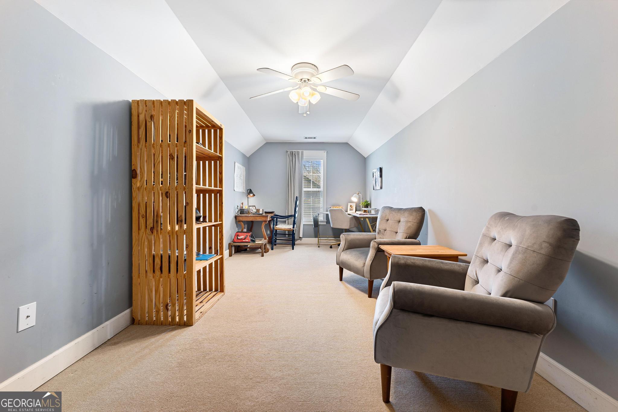 120 Queen Circle Property Photo 16