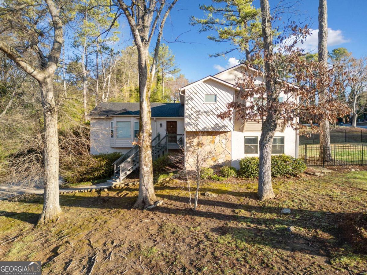 749 Scarlet Drive Ne Property Photo