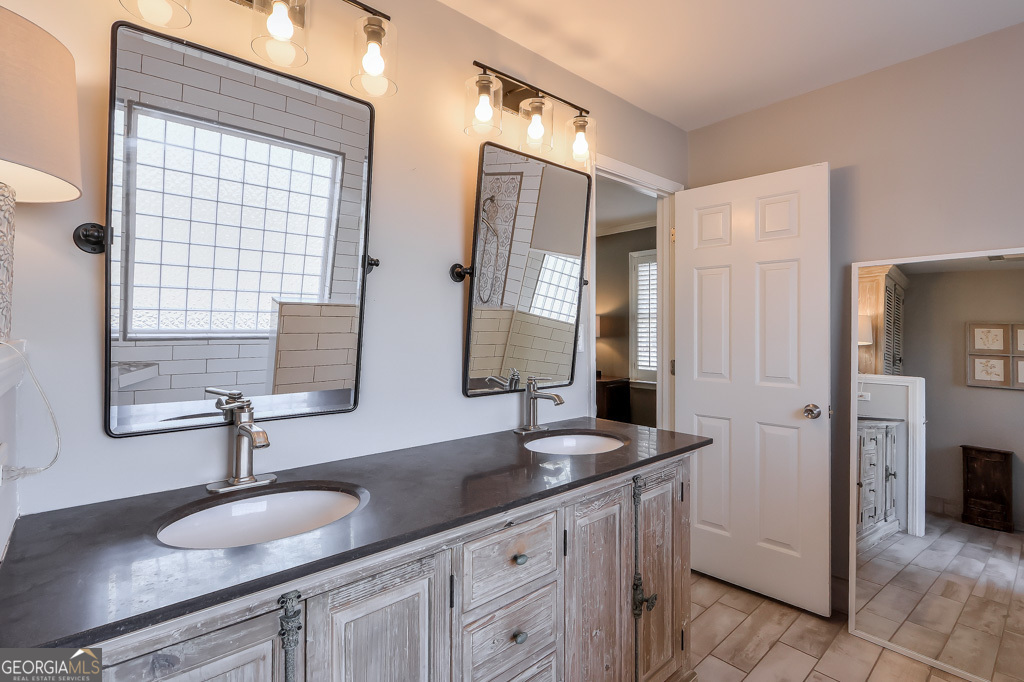 4055 River Cliff Chase Se Property Photo 24