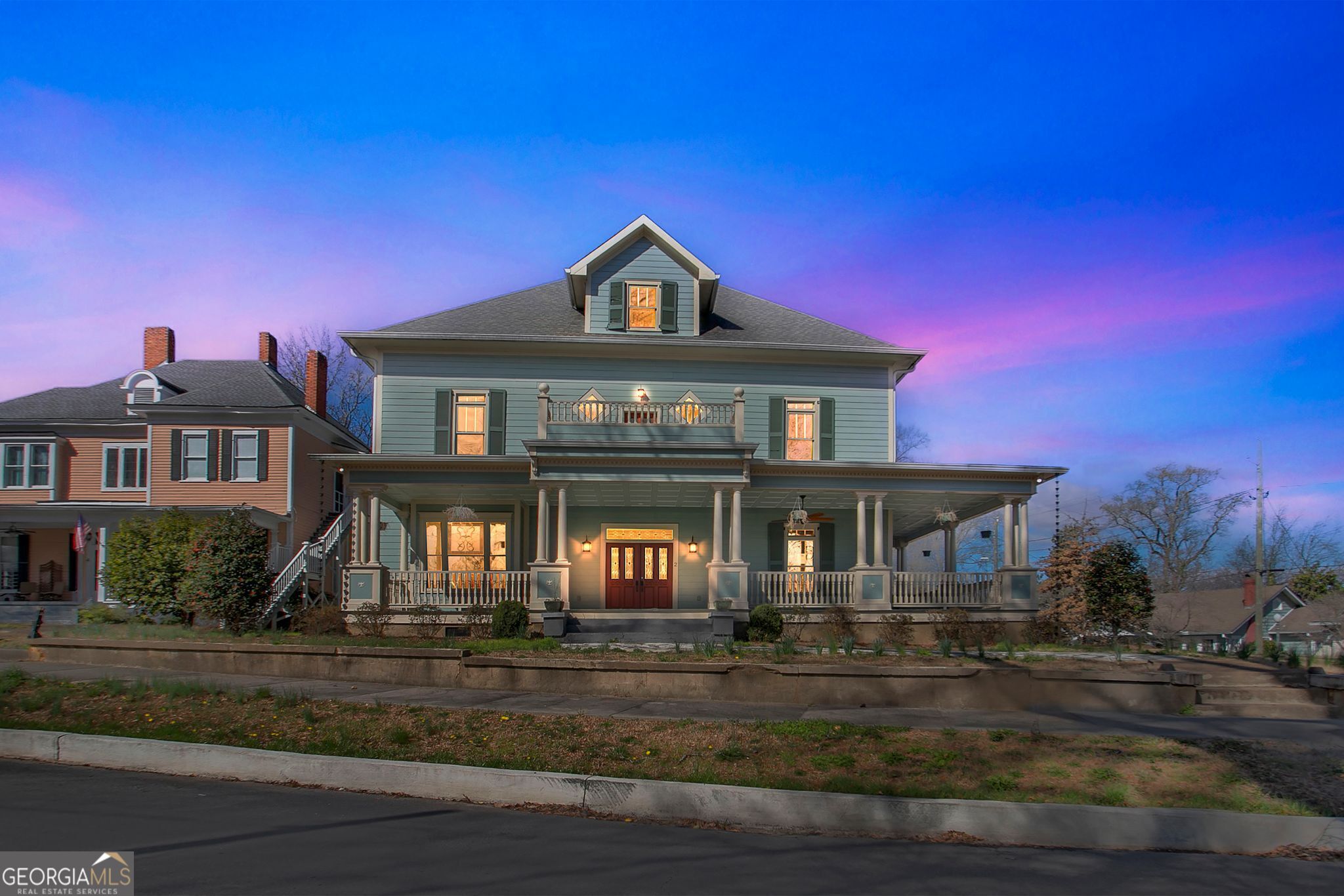 2 Coral Avenue SW