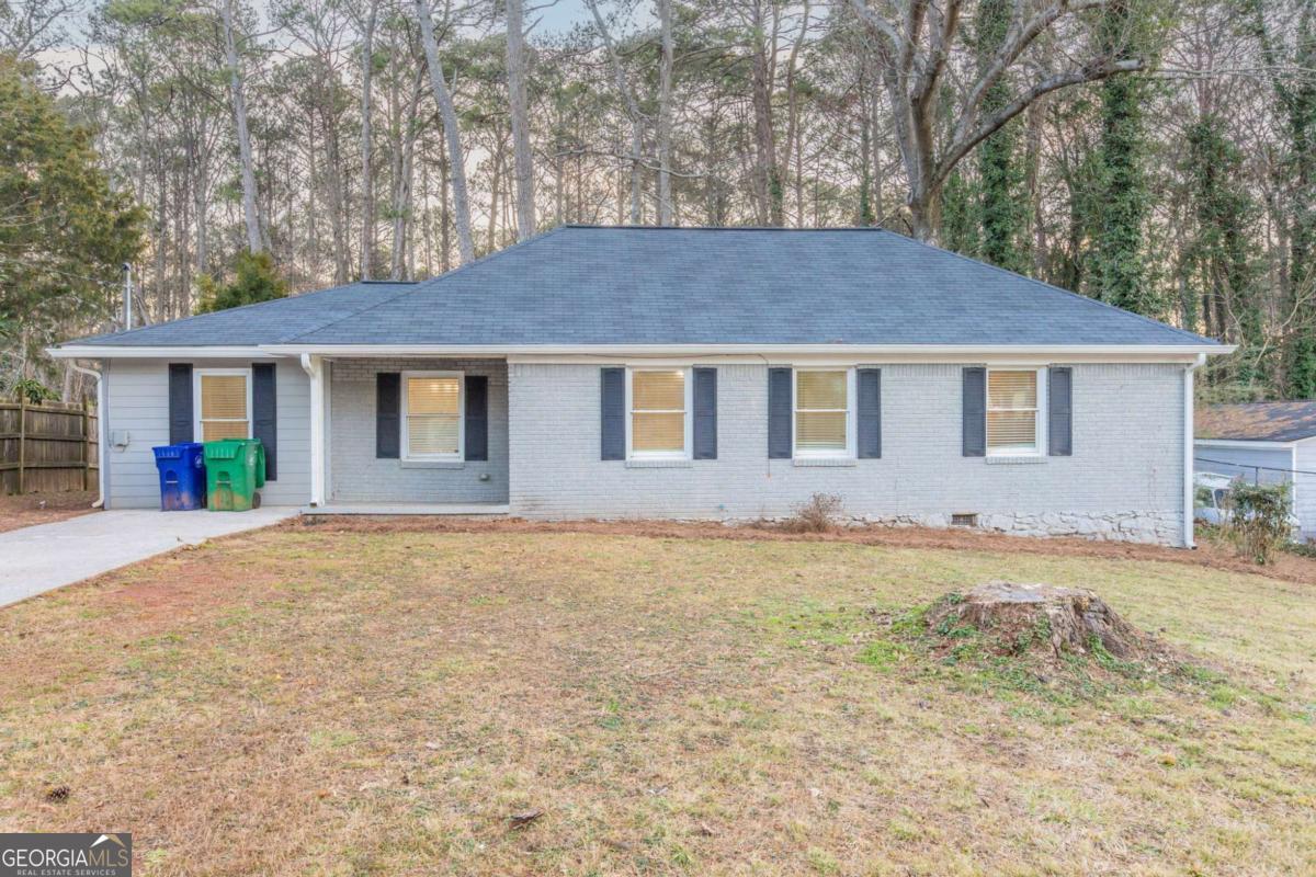 2303 Pinewood Drive Property Photo 1