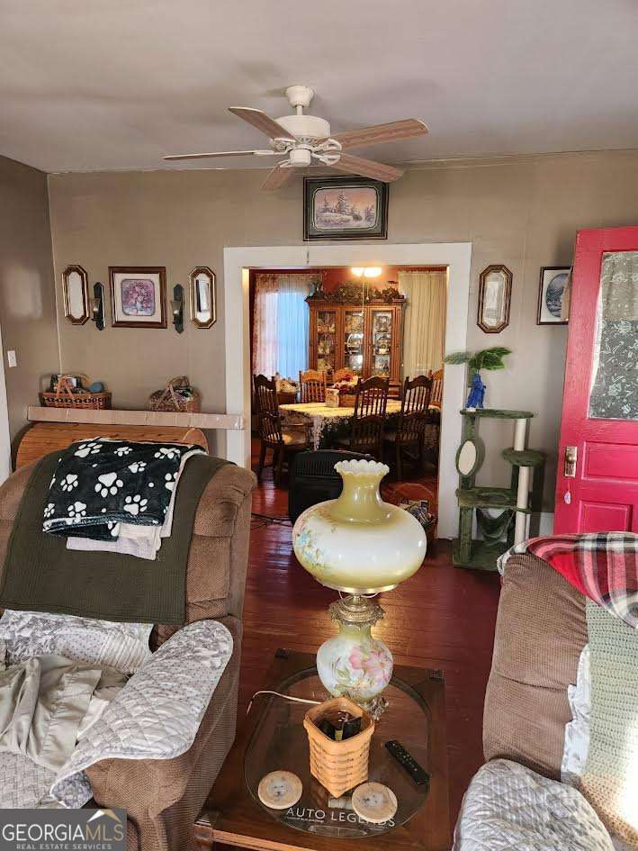 205 Ashley Street E Property Photo 3