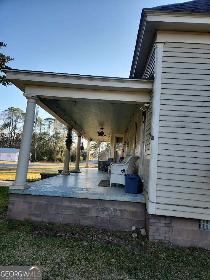 205 Ashley Street E Property Photo 18