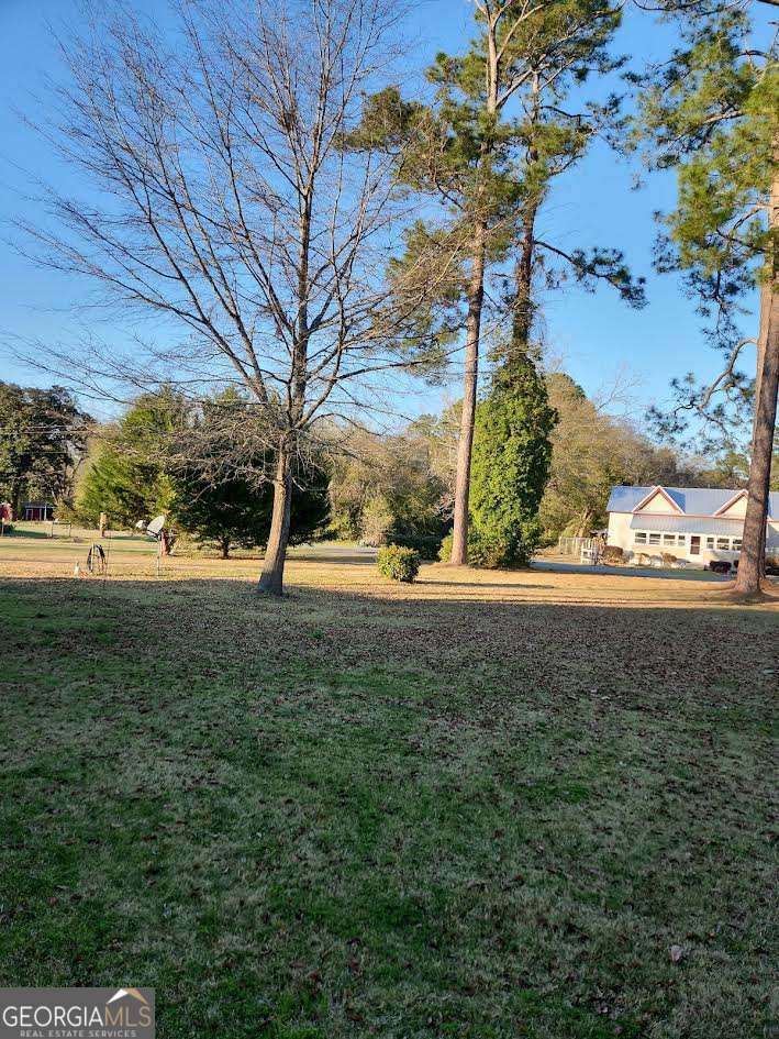 205 Ashley Street E Property Photo 20