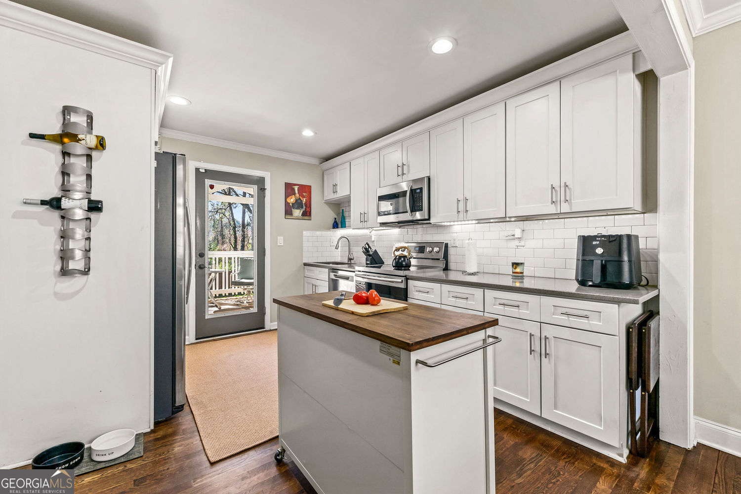 3515 Montreal Way Property Photo 10