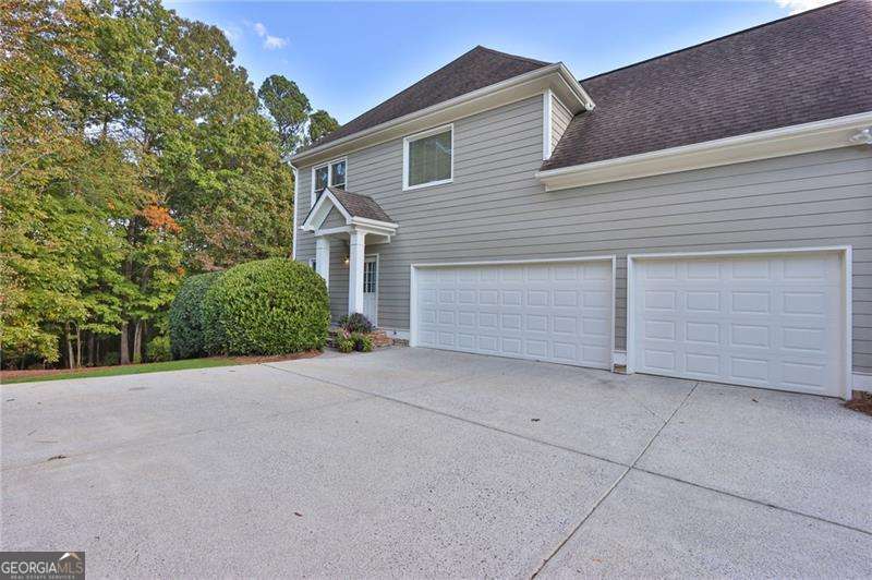 345 Oakwind Point Property Photo 3