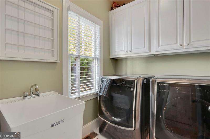 345 Oakwind Point Property Photo 21