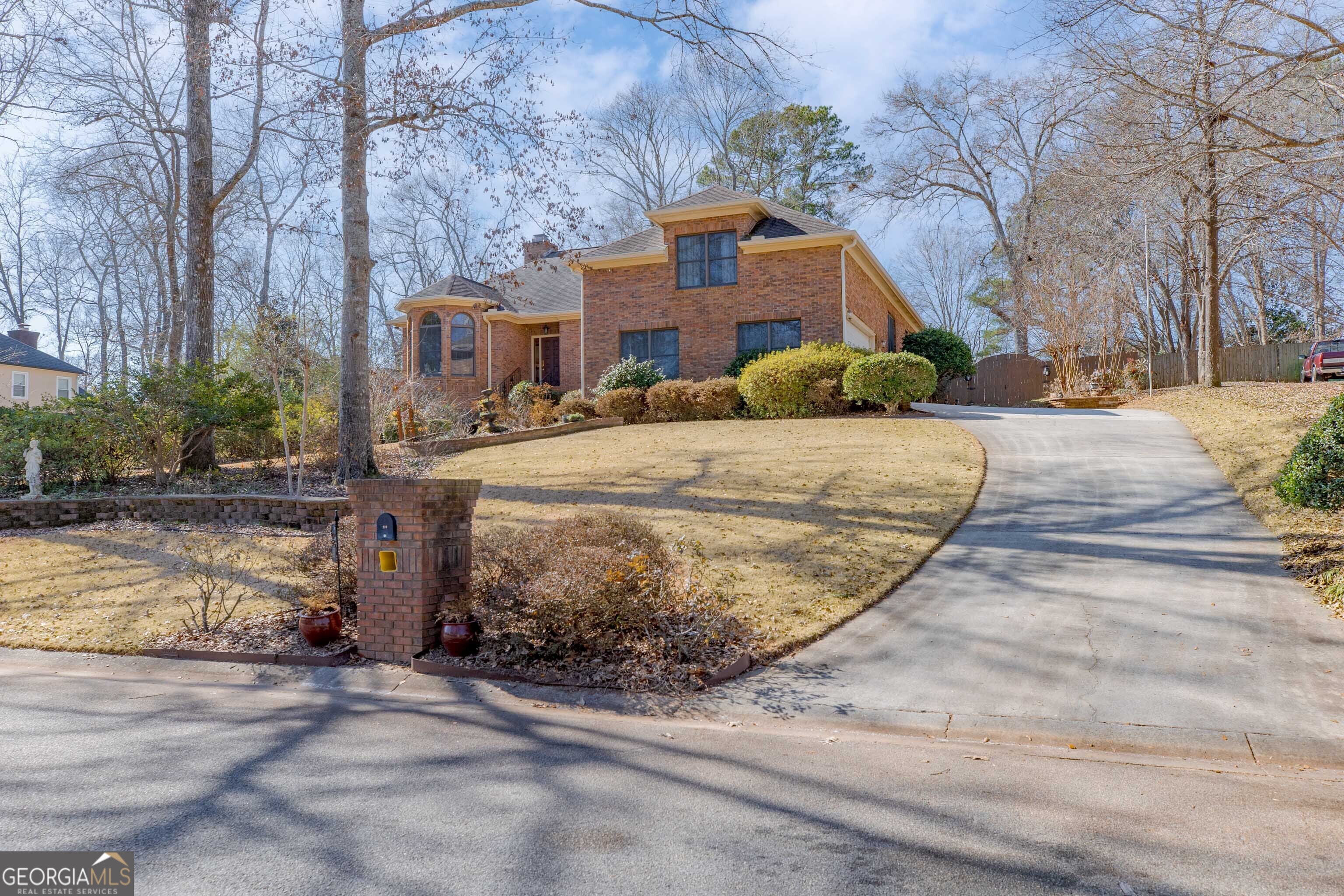 223 Fieldfare Drive Property Photo 3