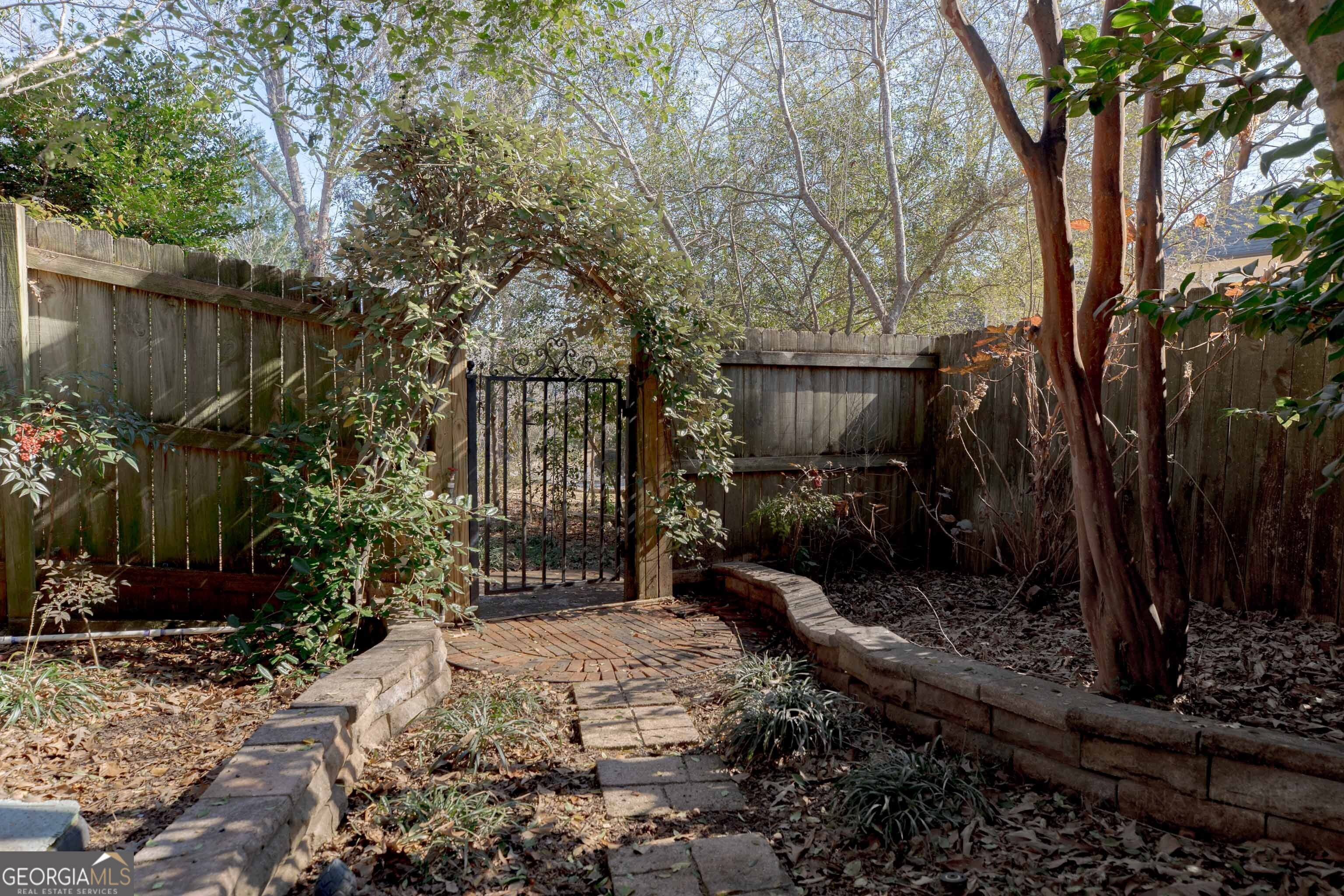 223 Fieldfare Drive Property Photo 39