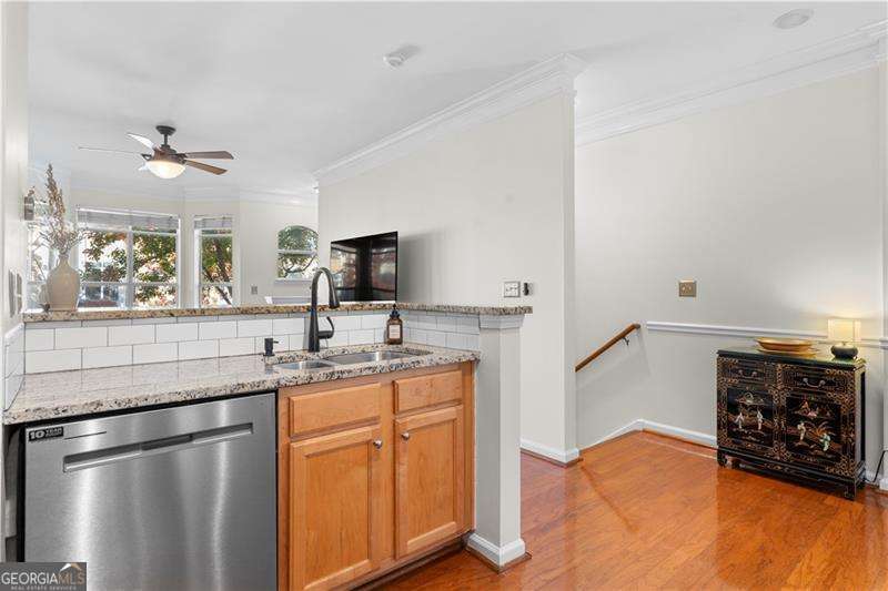 375 Highland Avenue Ne # 908 Property Photo 6