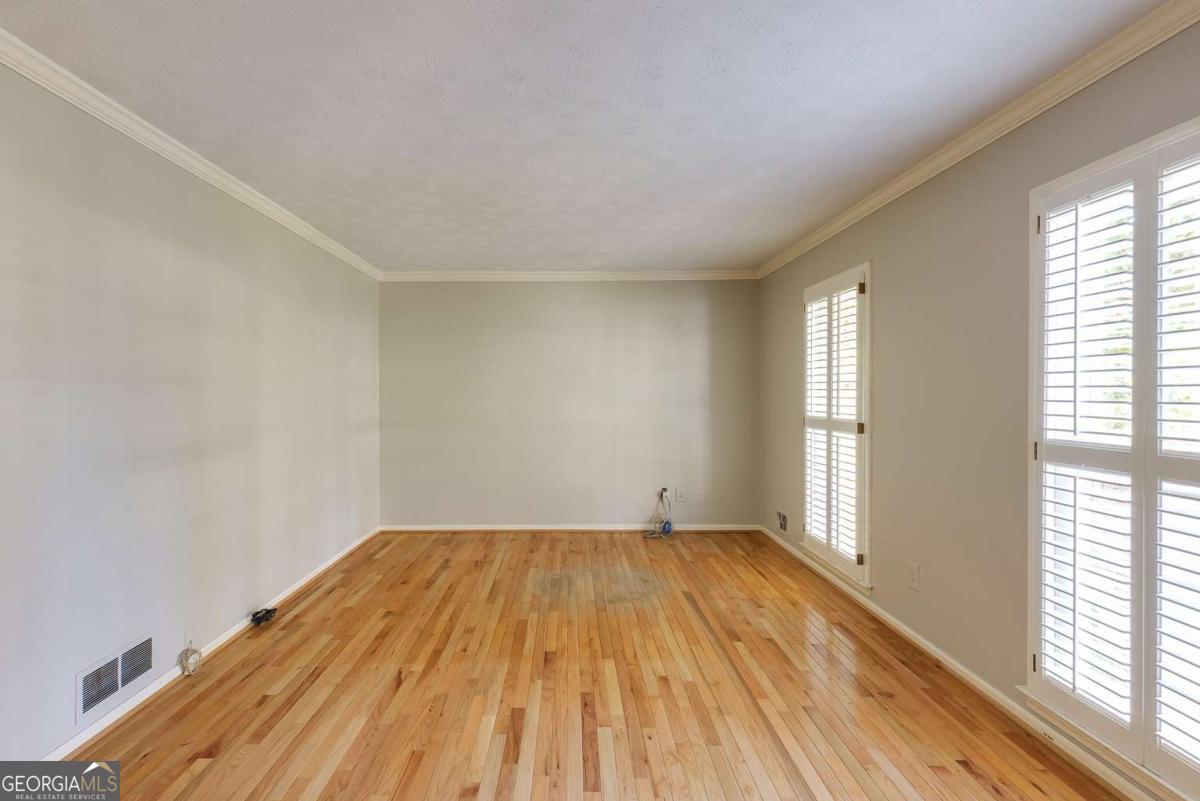 5385 Saffron Drive Property Photo 3