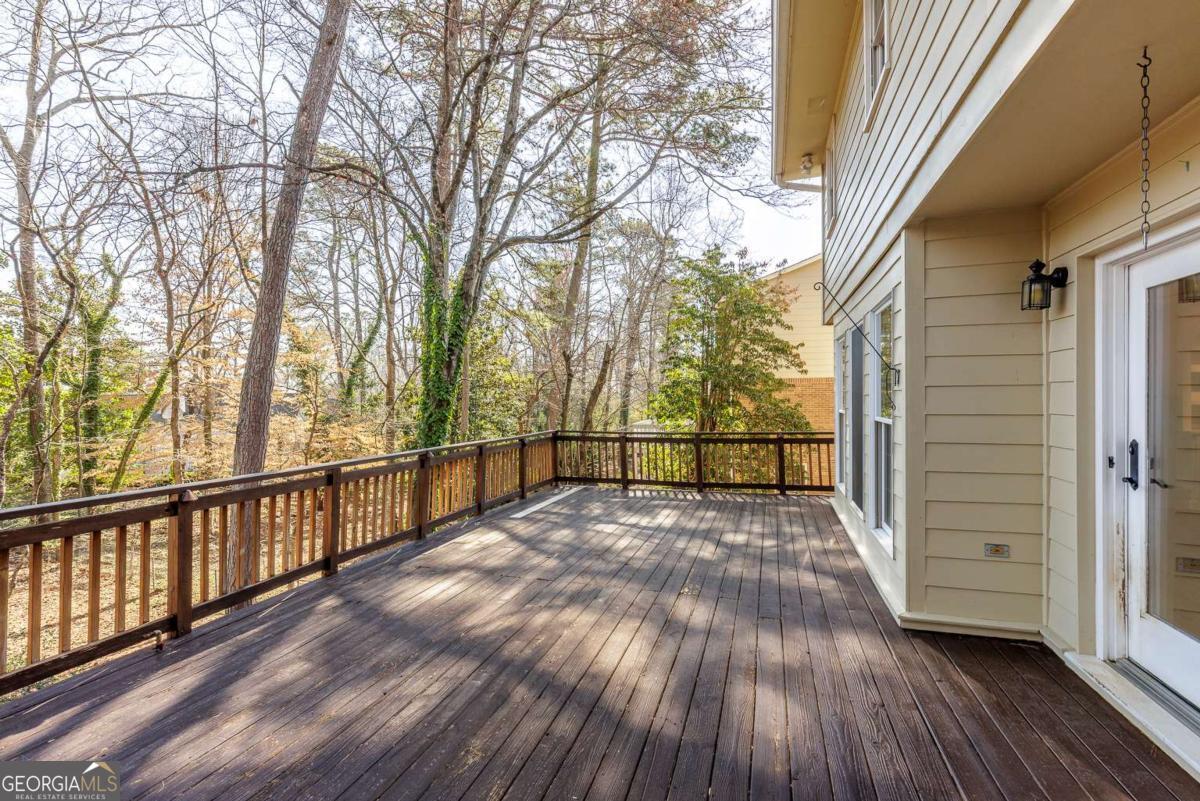 5385 Saffron Drive Property Photo 11