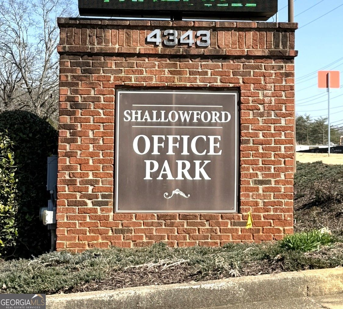 4343 Shallowford Road # 161 Property Photo