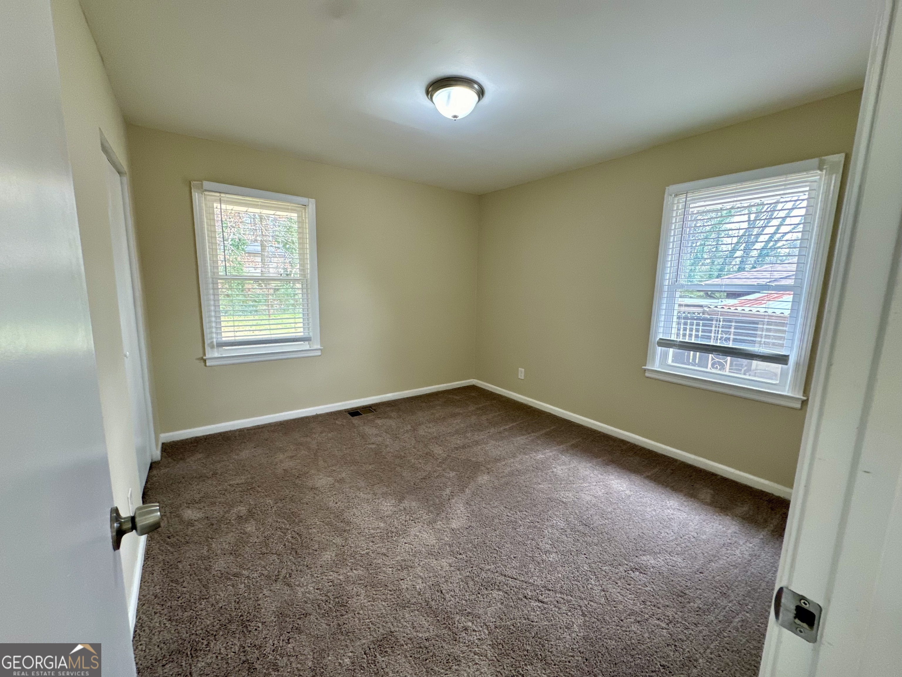 1908 S Columbia Place Property Photo 8