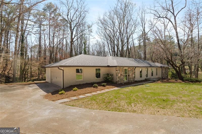 2145 Mountclaire Court Property Photo