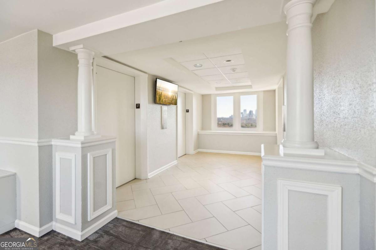 2479 Peachtree Road Ne # 1703 Property Photo 3