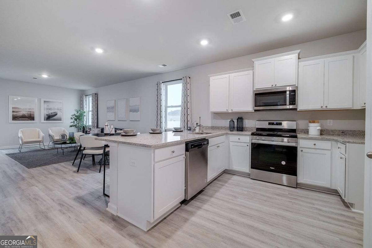 8 Jovita Drive Property Photo 11