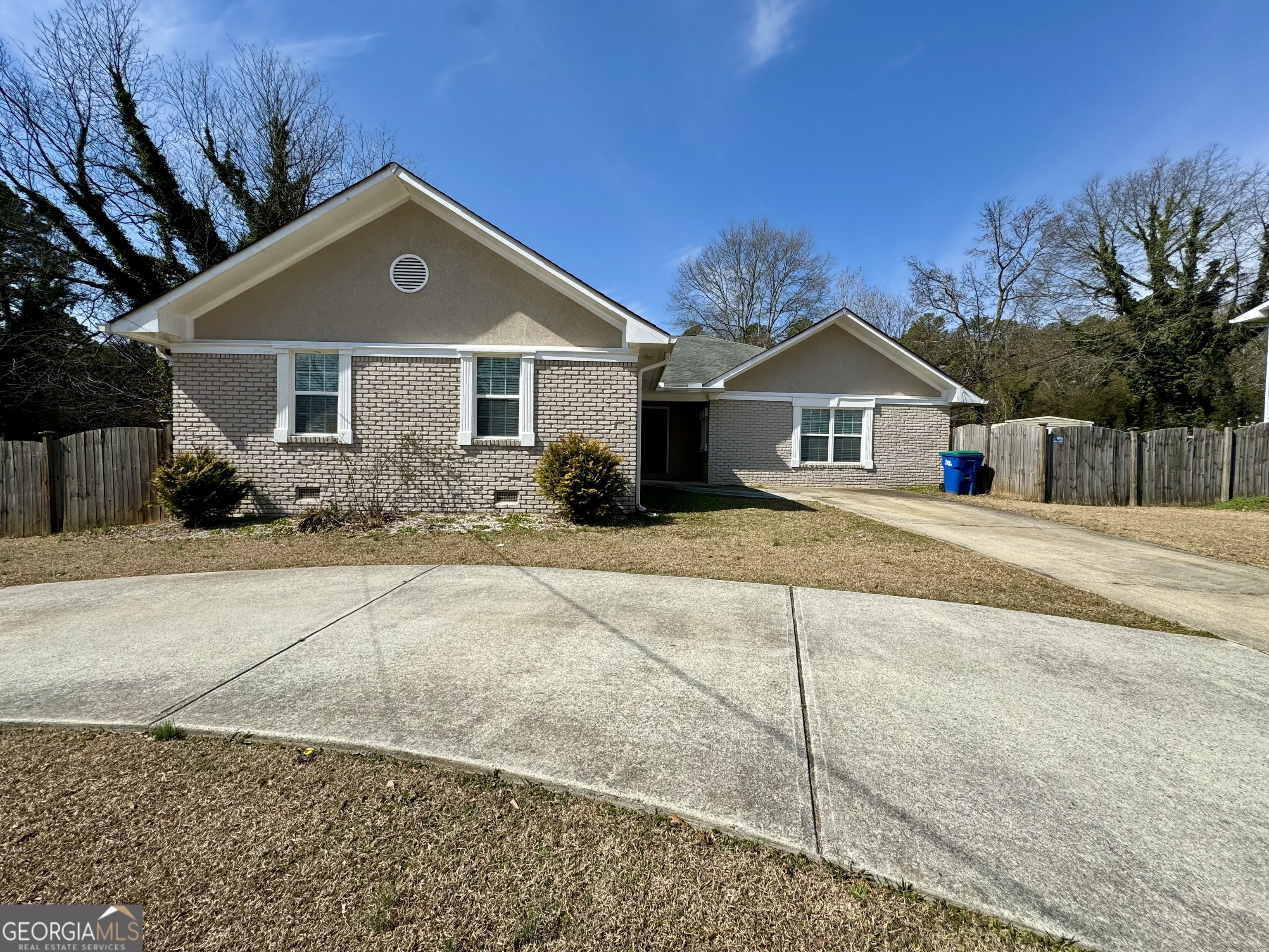 5319 Orly Terrace Property Photo 2