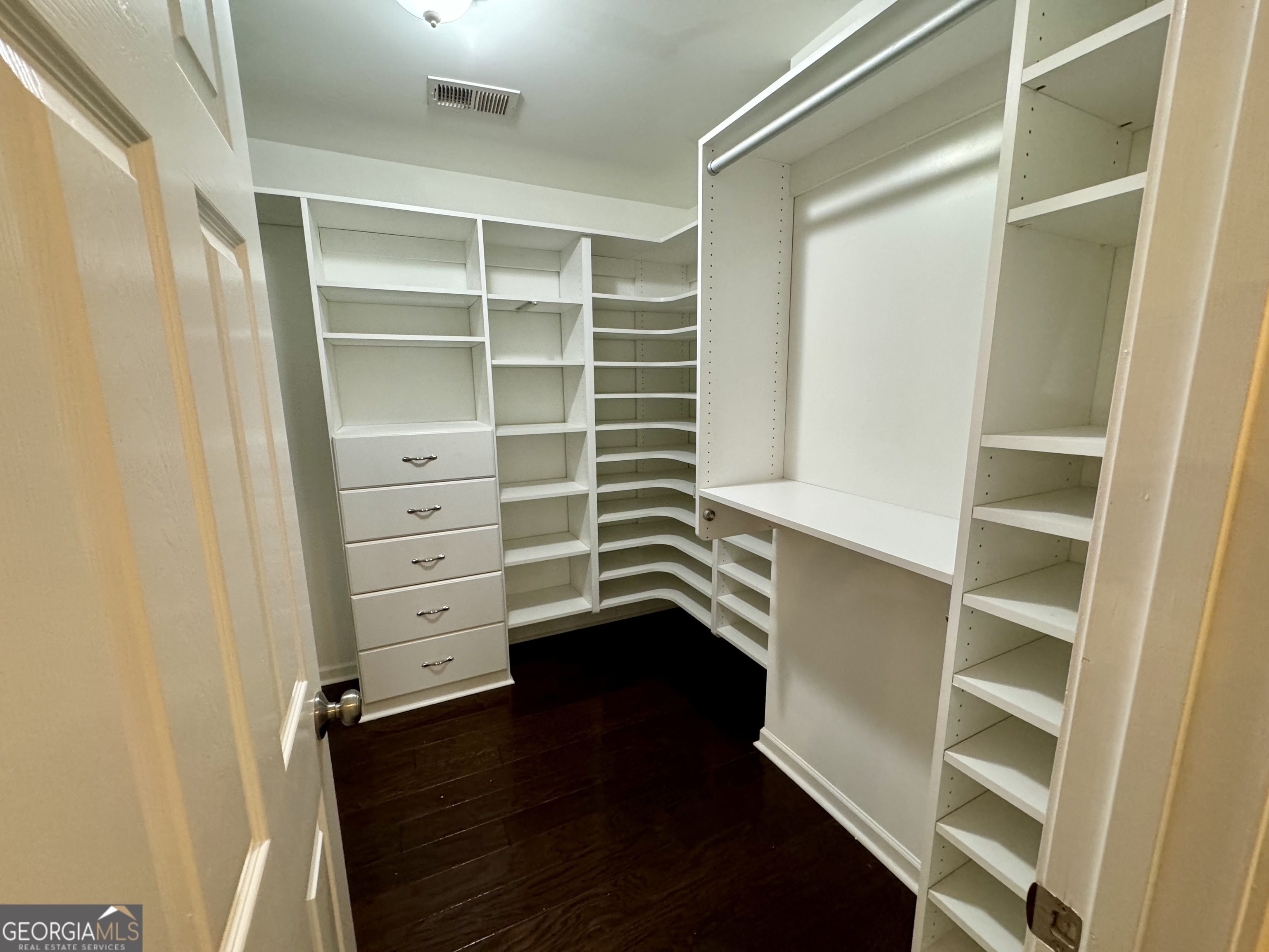 5319 Orly Terrace Property Photo 13