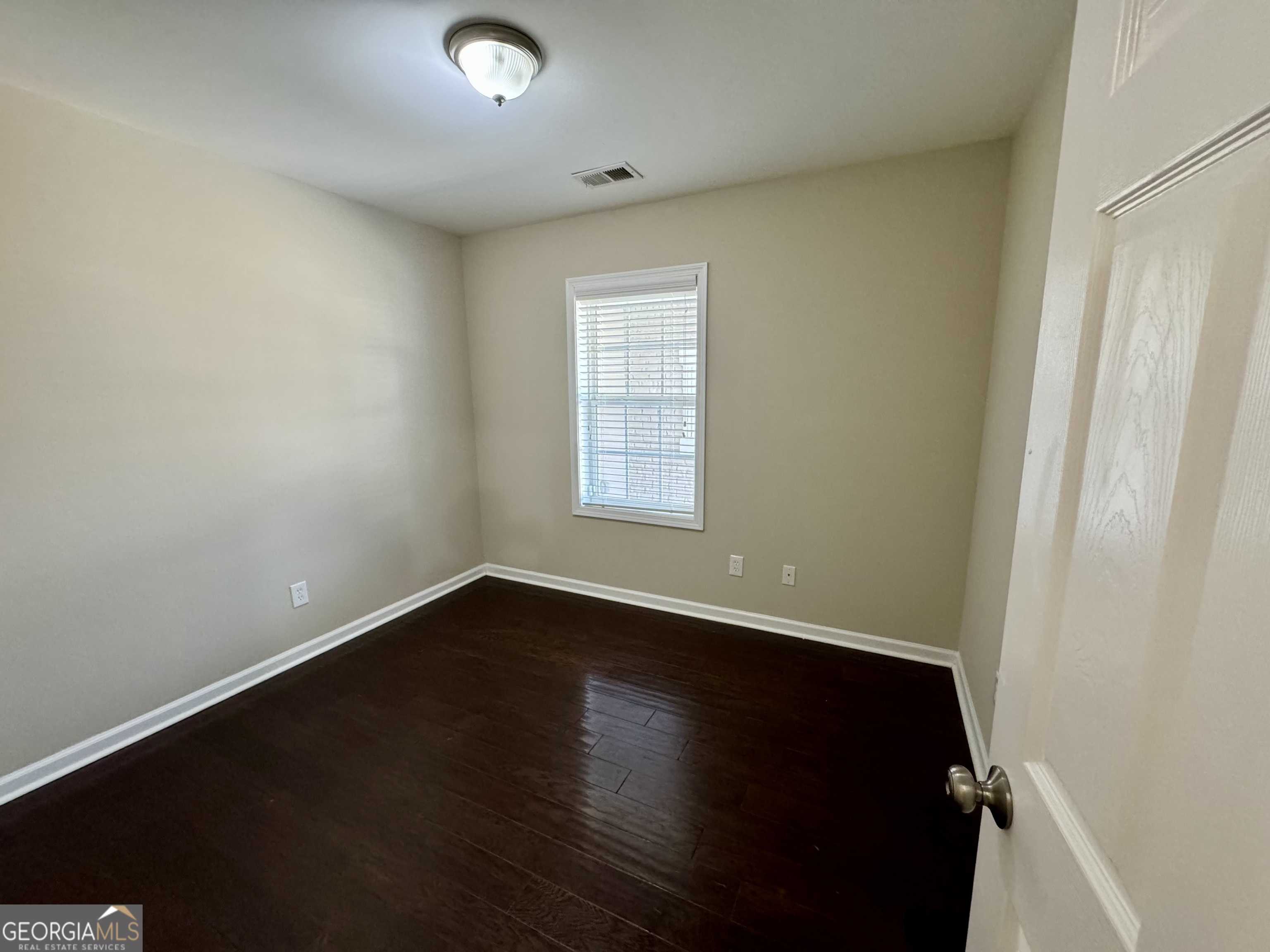 5319 Orly Terrace Property Photo 18