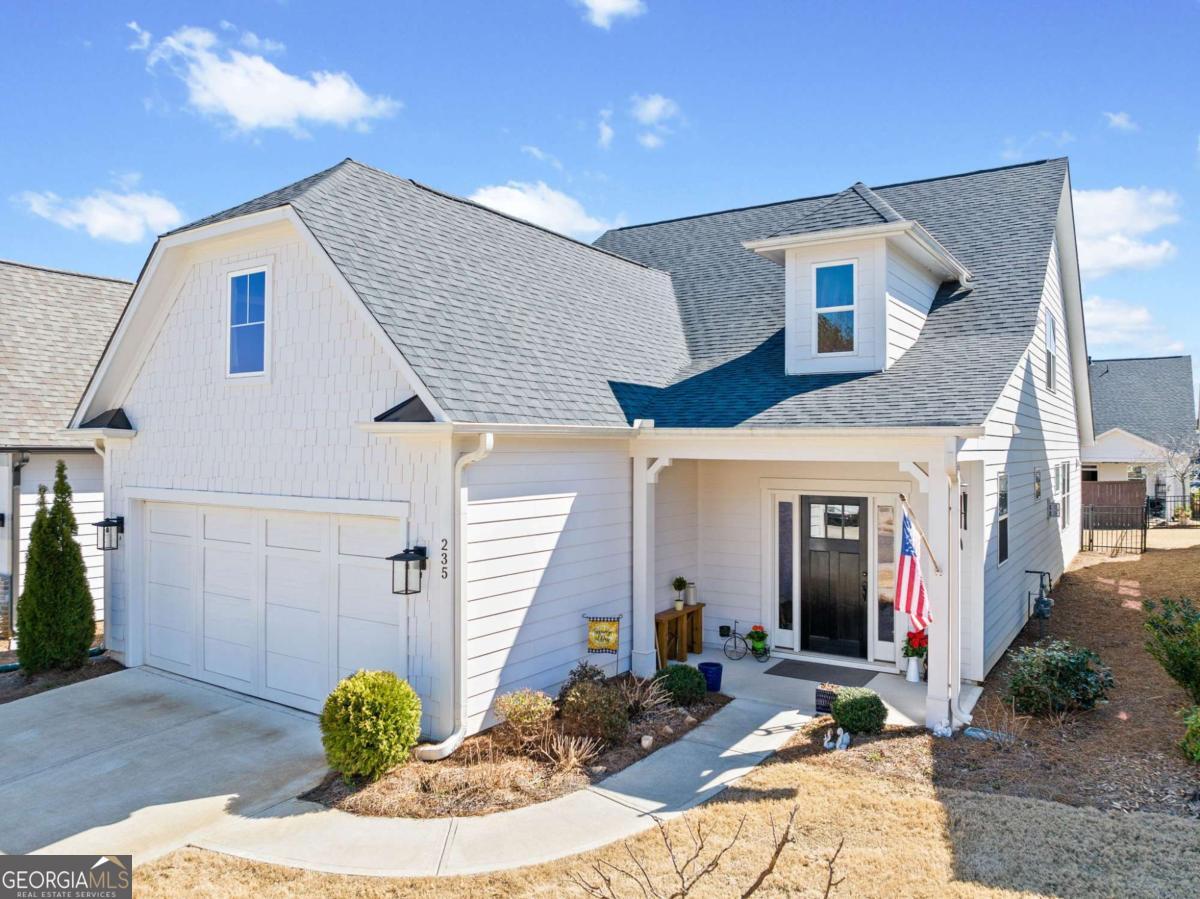 235 Mountain Boulevard Property Photo