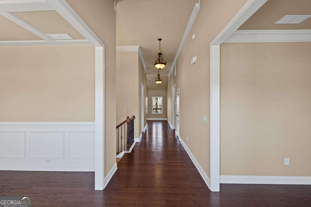 4930 Cecilia Square Property Photo 6