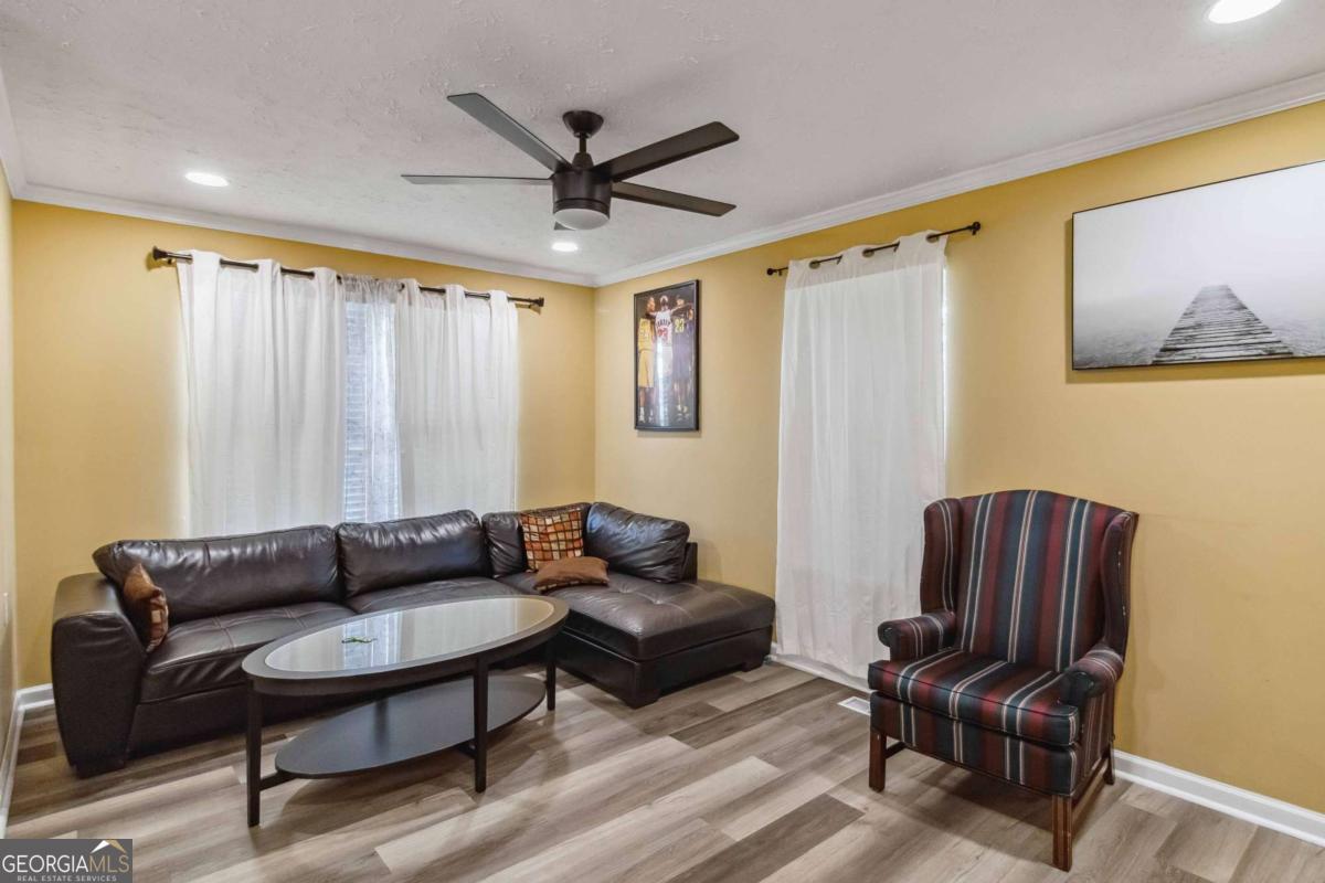 660 Simmons Street Nw Property Photo 6