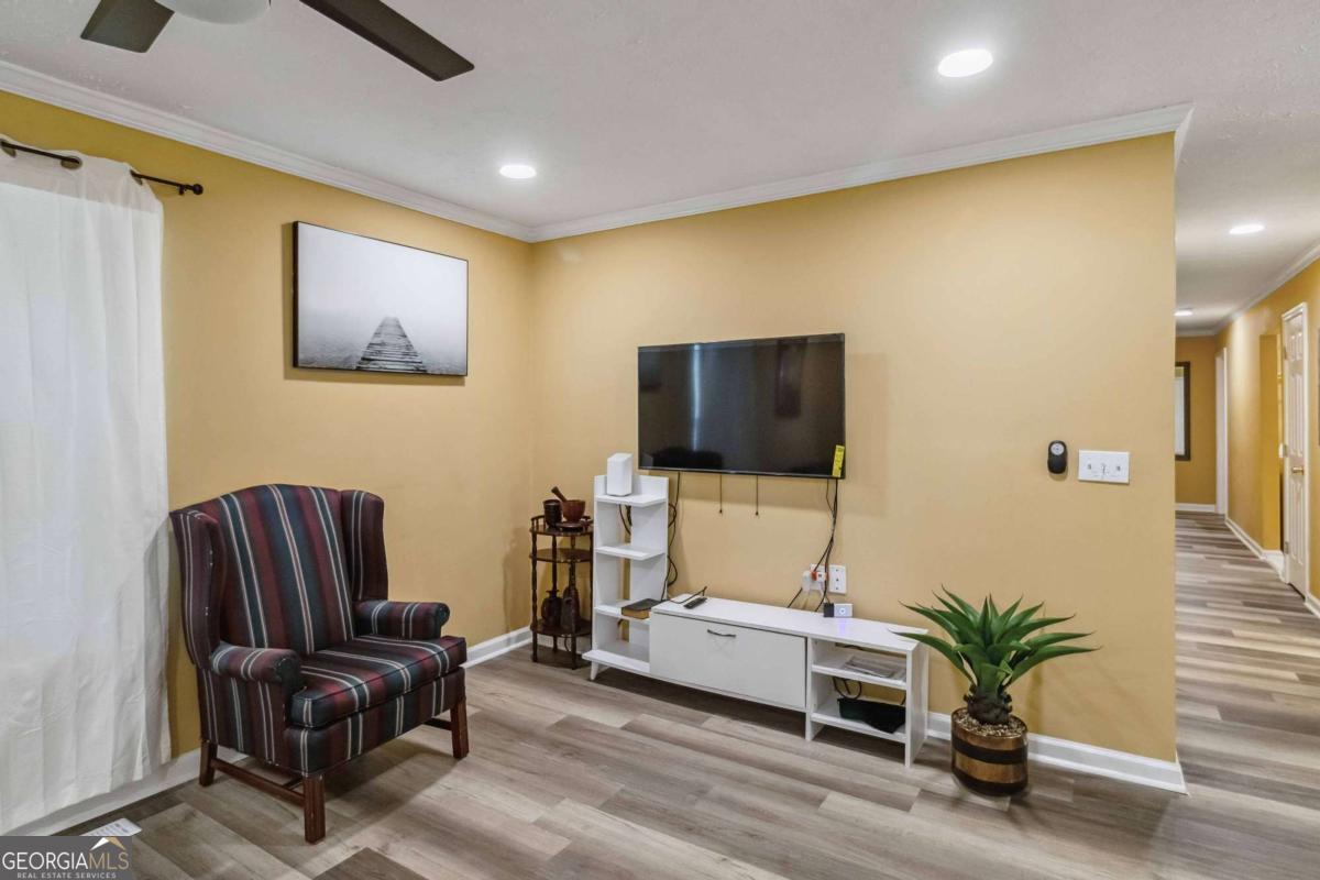660 Simmons Street Nw Property Photo 7
