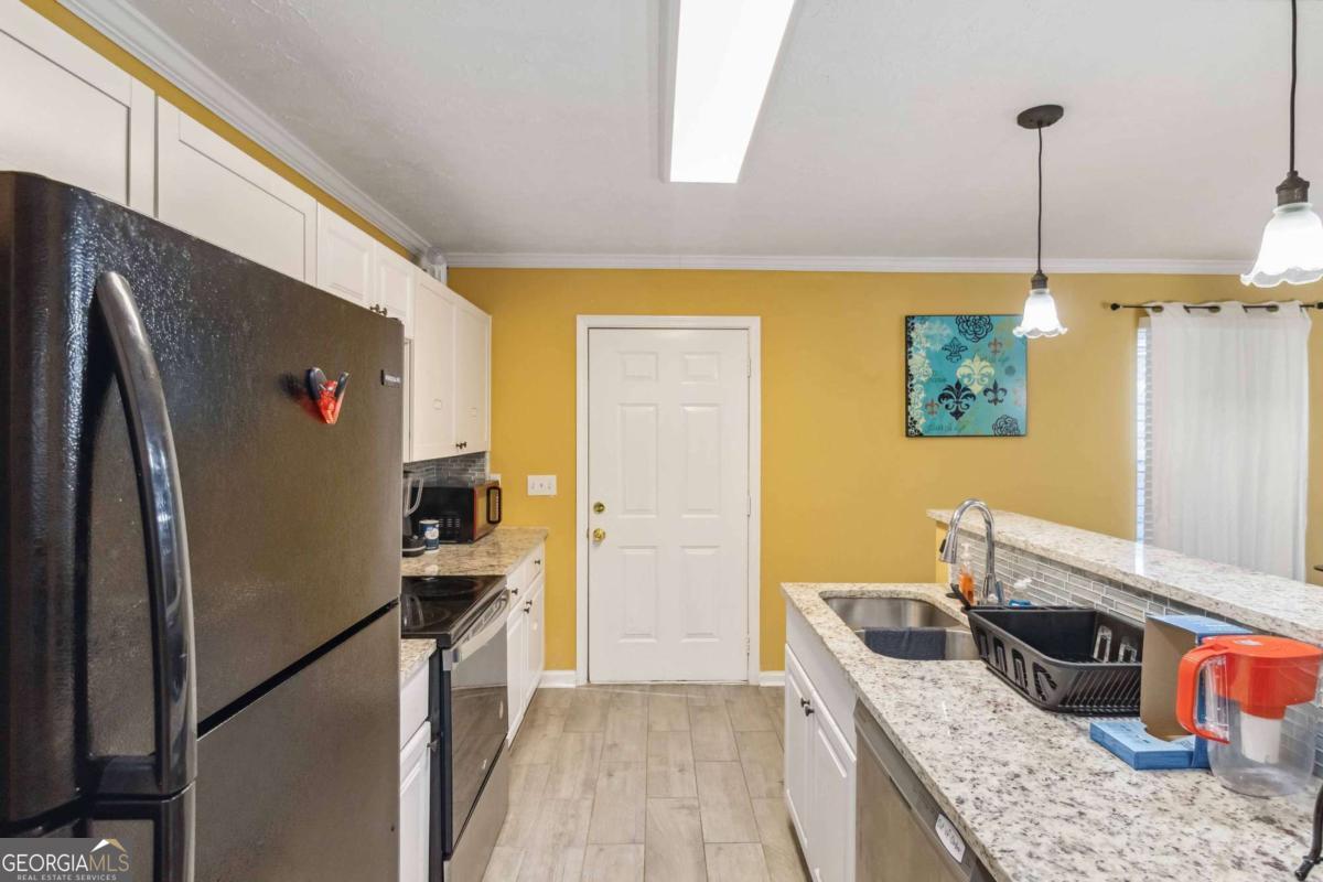 660 Simmons Street Nw Property Photo 11