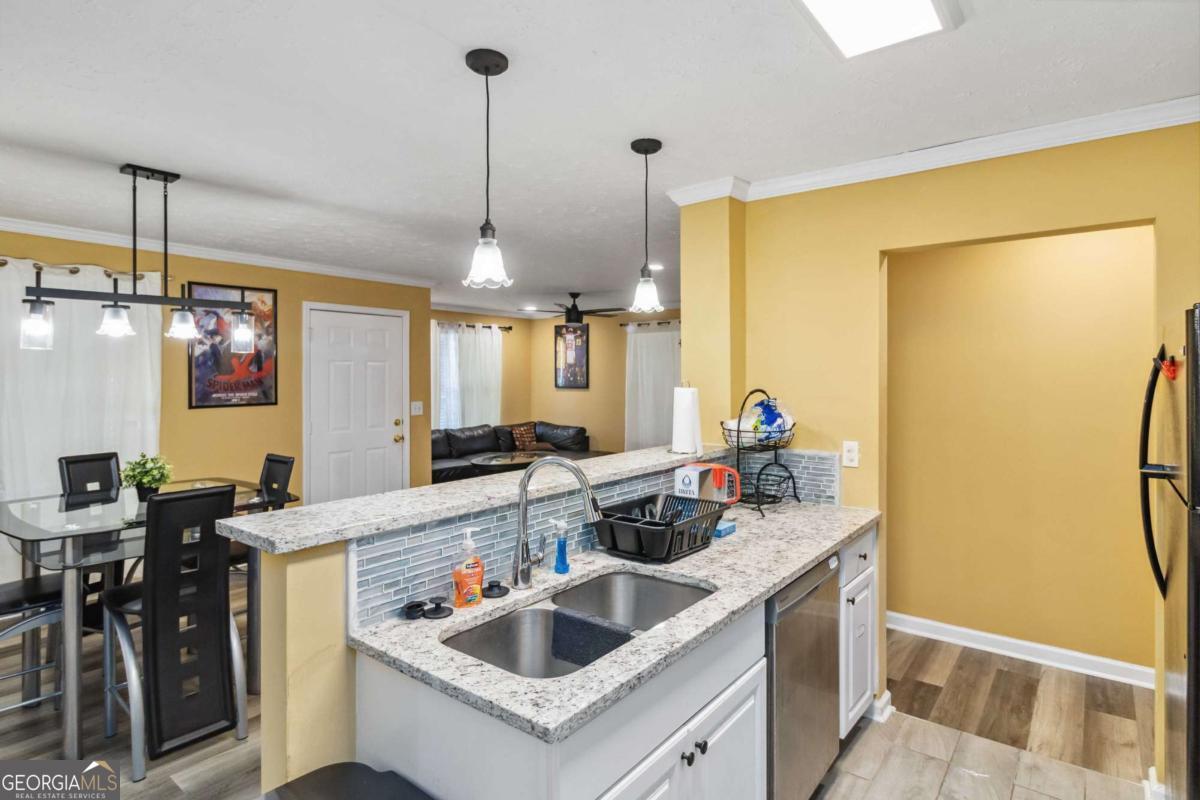 660 Simmons Street Nw Property Photo 12