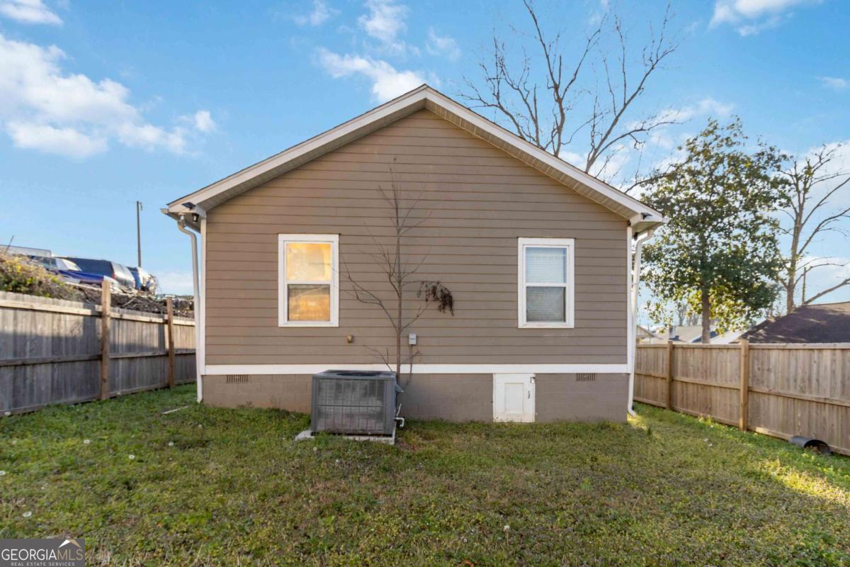 660 Simmons Street Nw Property Photo 26