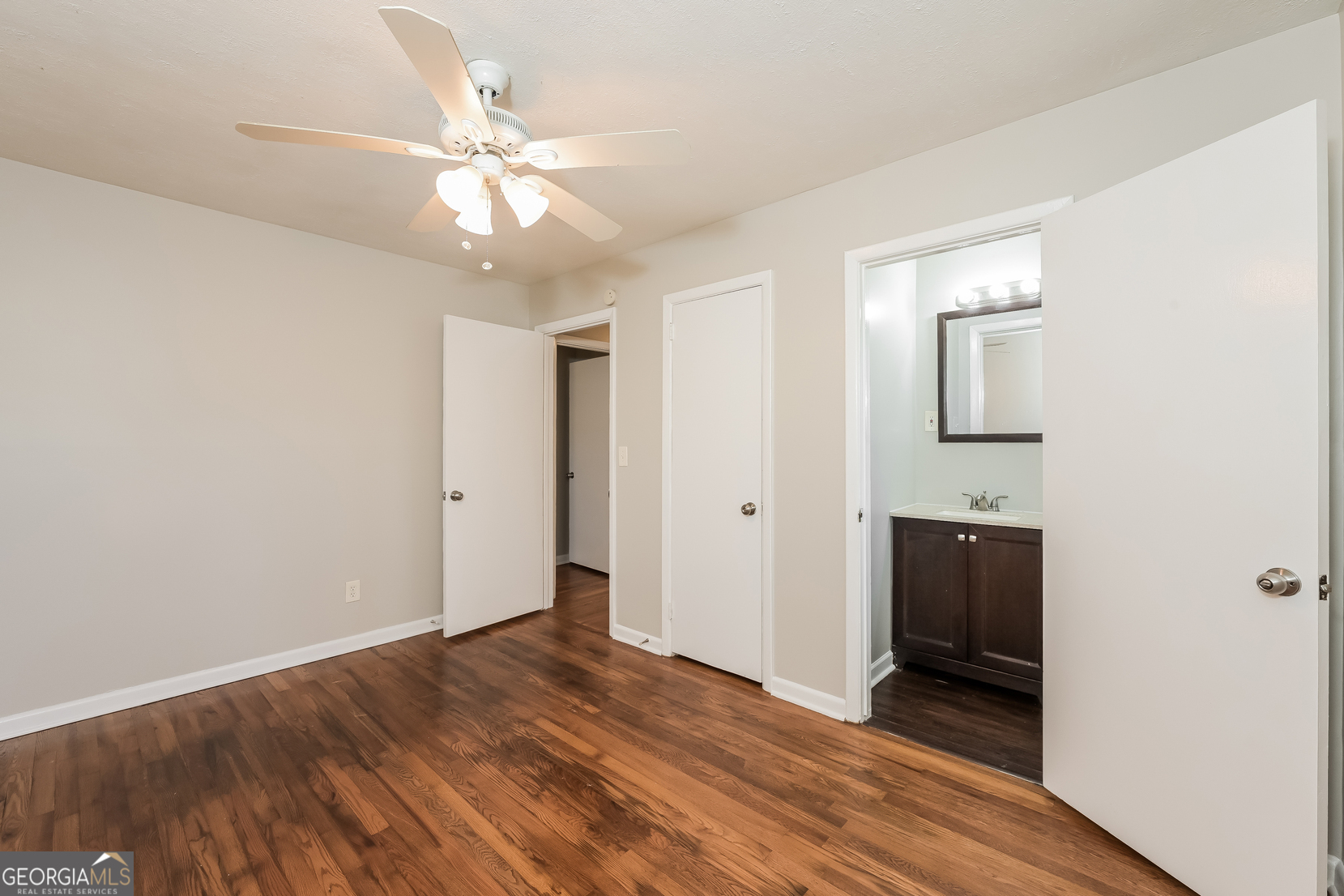 2379 Ridgeway Drive Property Photo 7
