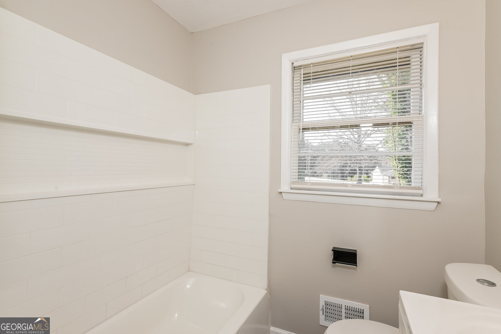 2379 Ridgeway Drive Property Photo 13