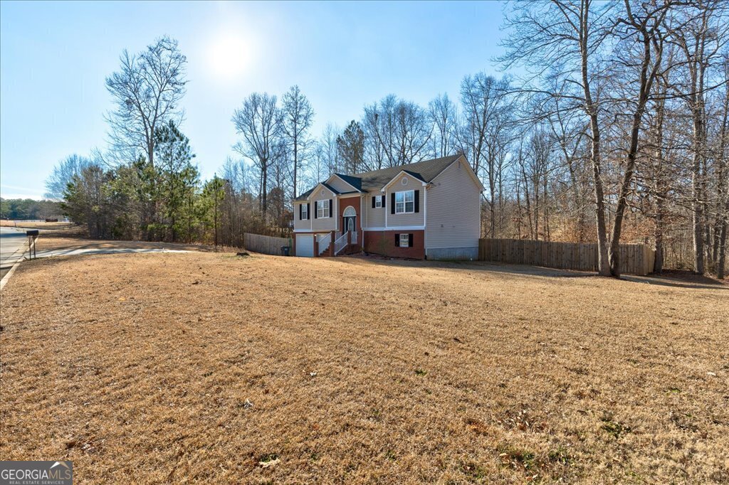 75 Aspen Drive Property Photo 2