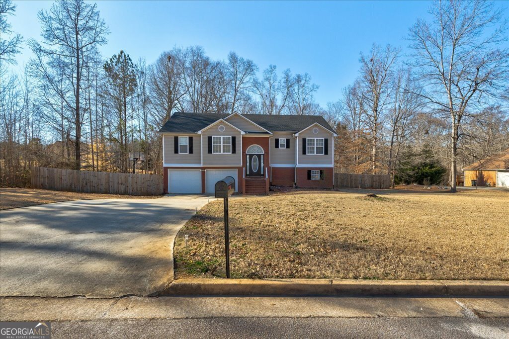 75 Aspen Drive Property Photo 3