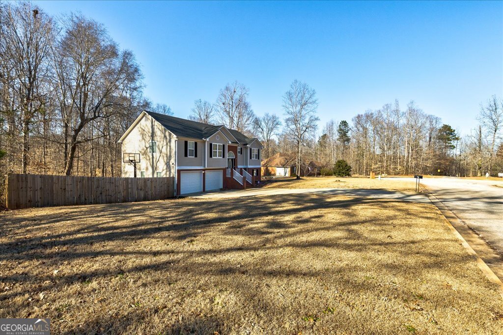 75 Aspen Drive Property Photo 4