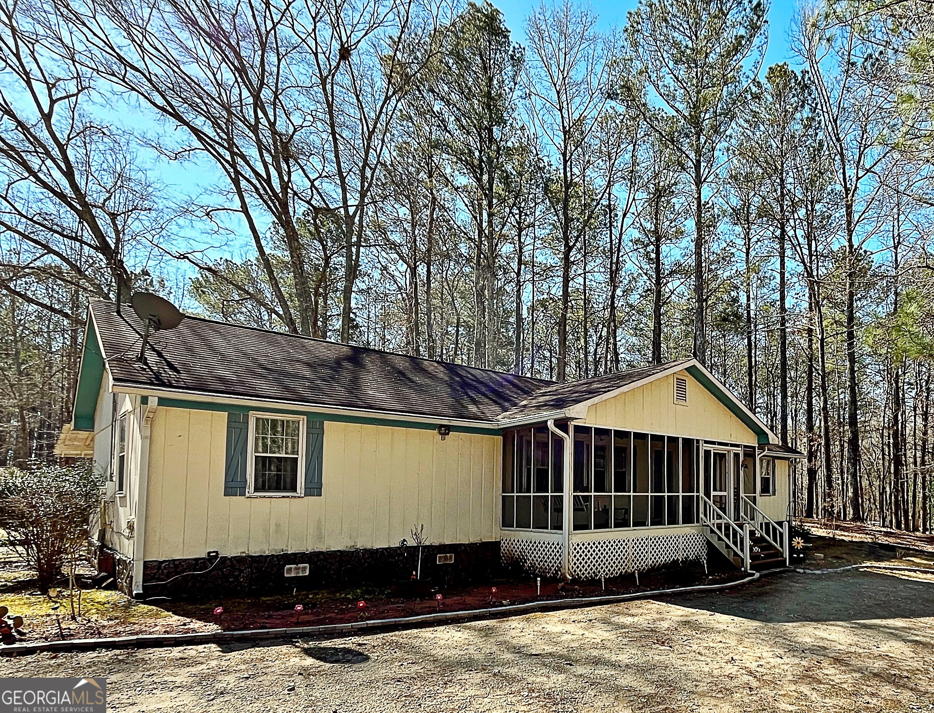 179 Suburban Drive Property Photo 1