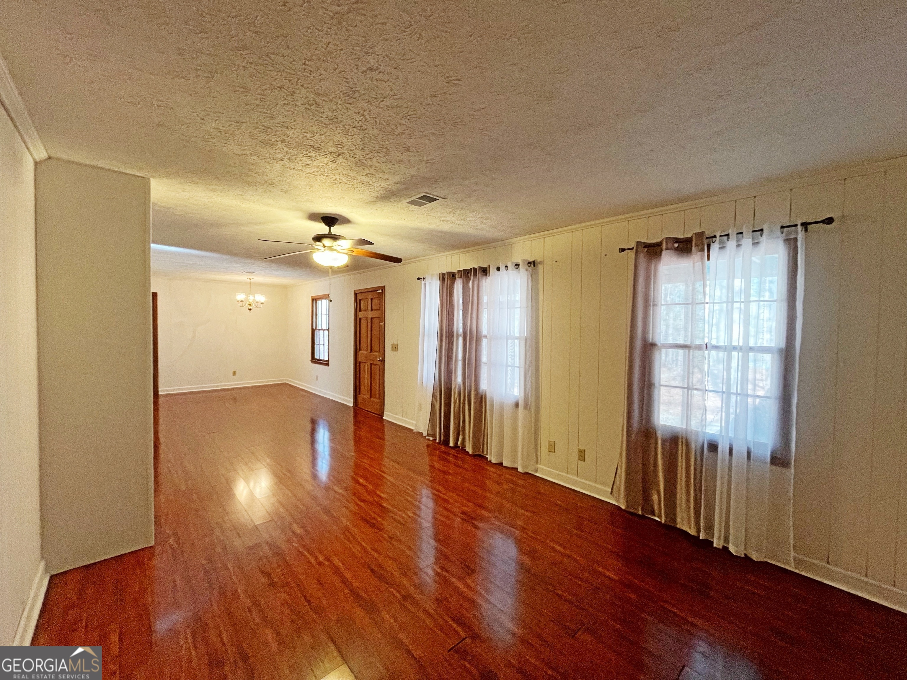 179 Suburban Drive Property Photo 10