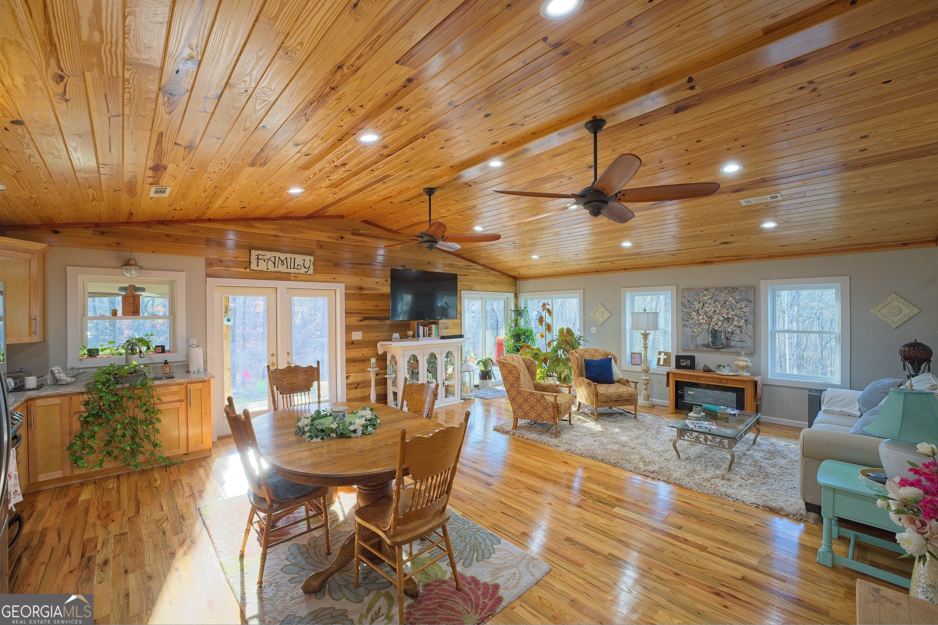 532 Five Notch Road Property Photo 3