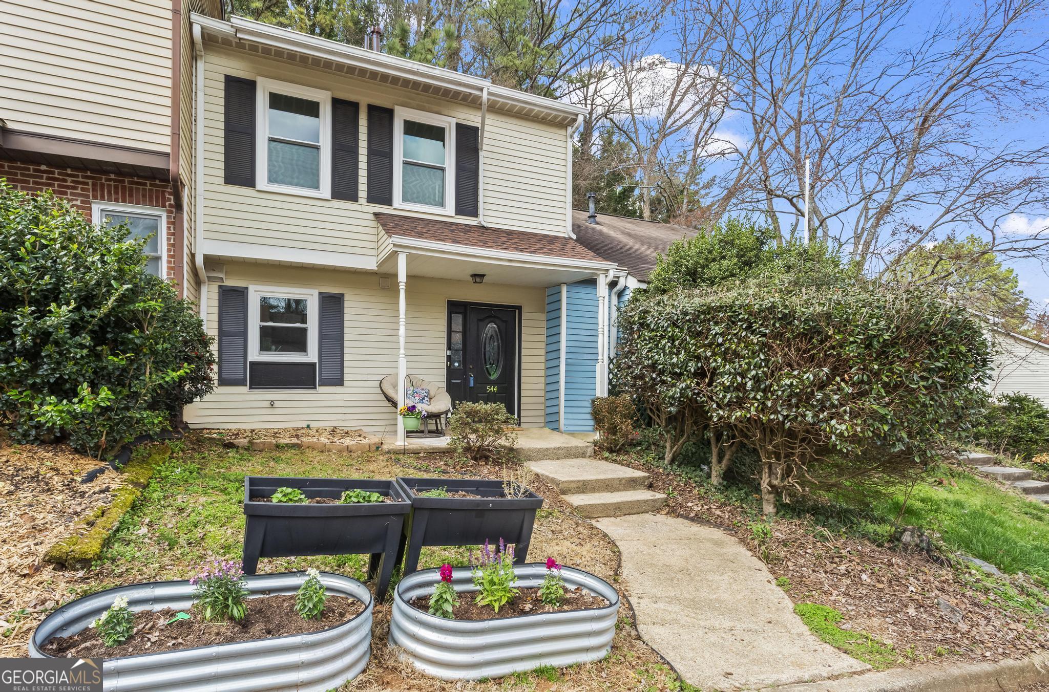 544 Stratford Green Property Photo