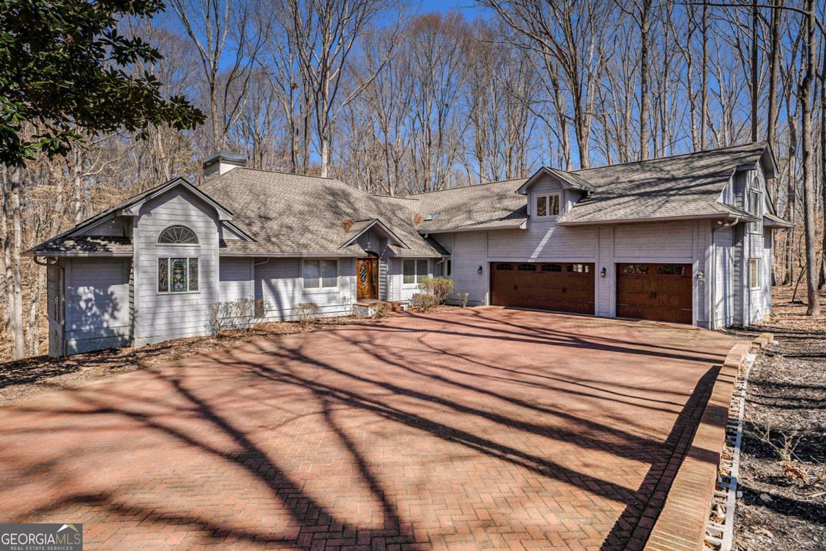 6575 Roundhill Court Property Photo 1