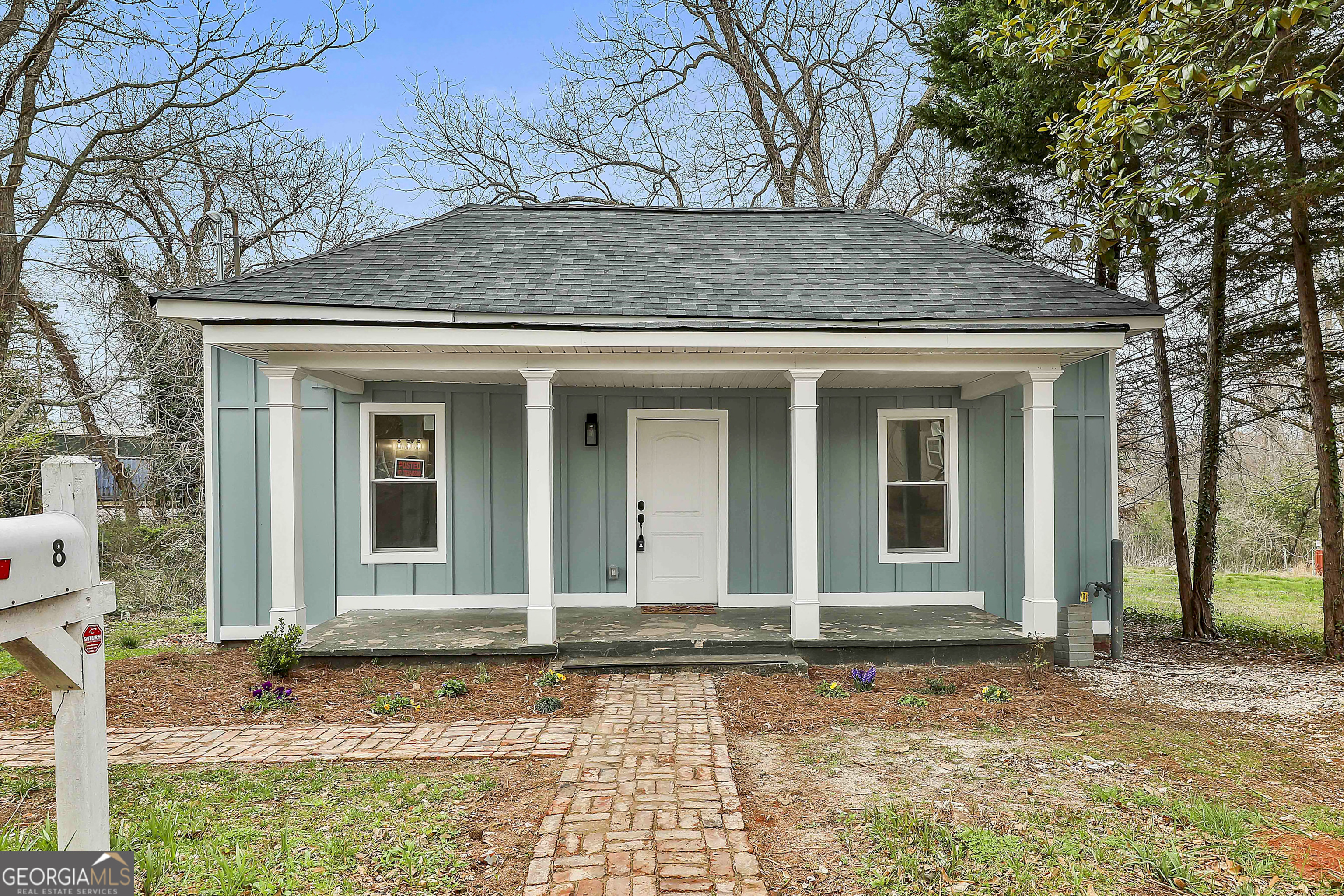 8 Long Street Property Photo