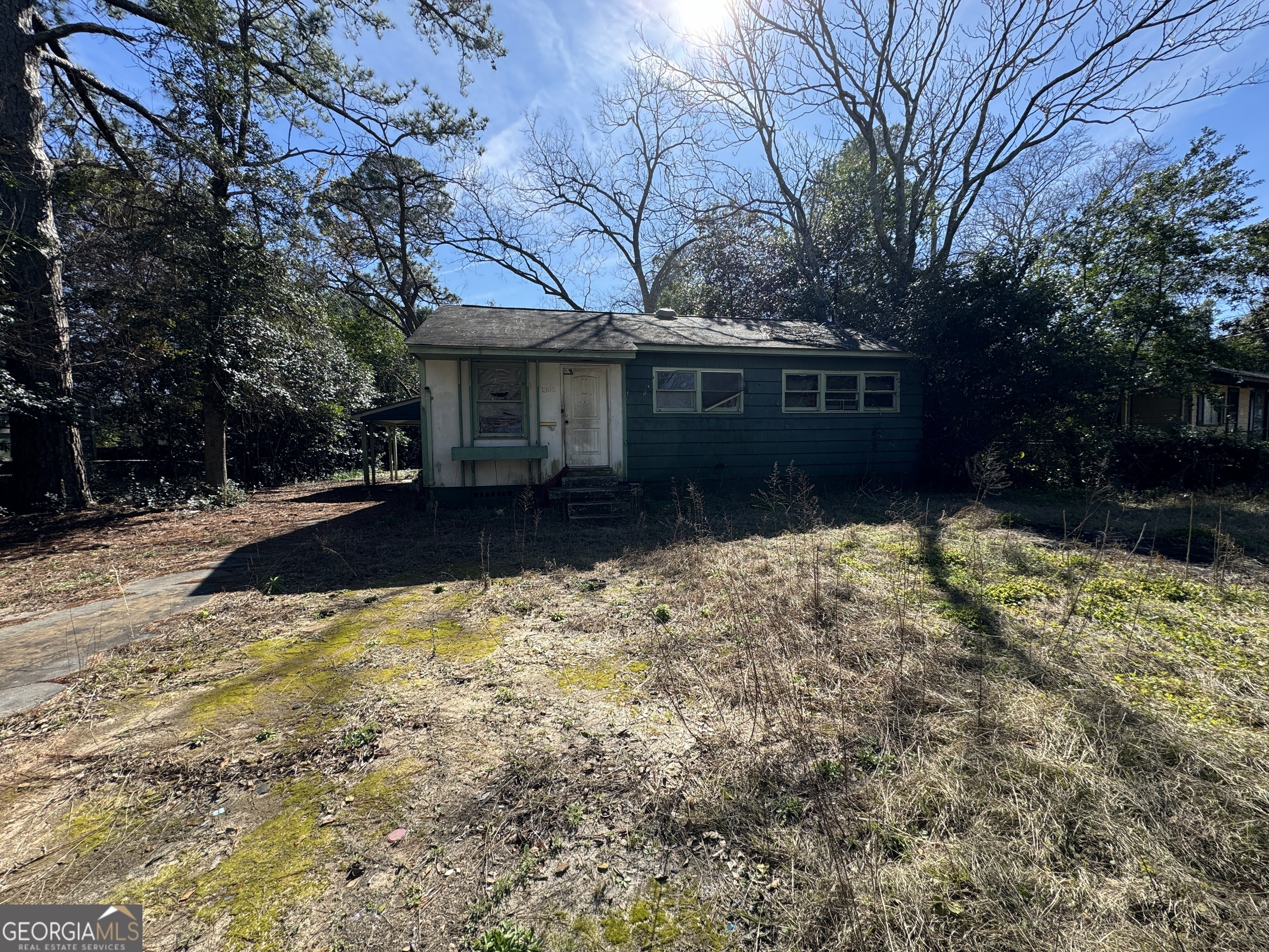 1305 Laura Avenue Property Photo 1