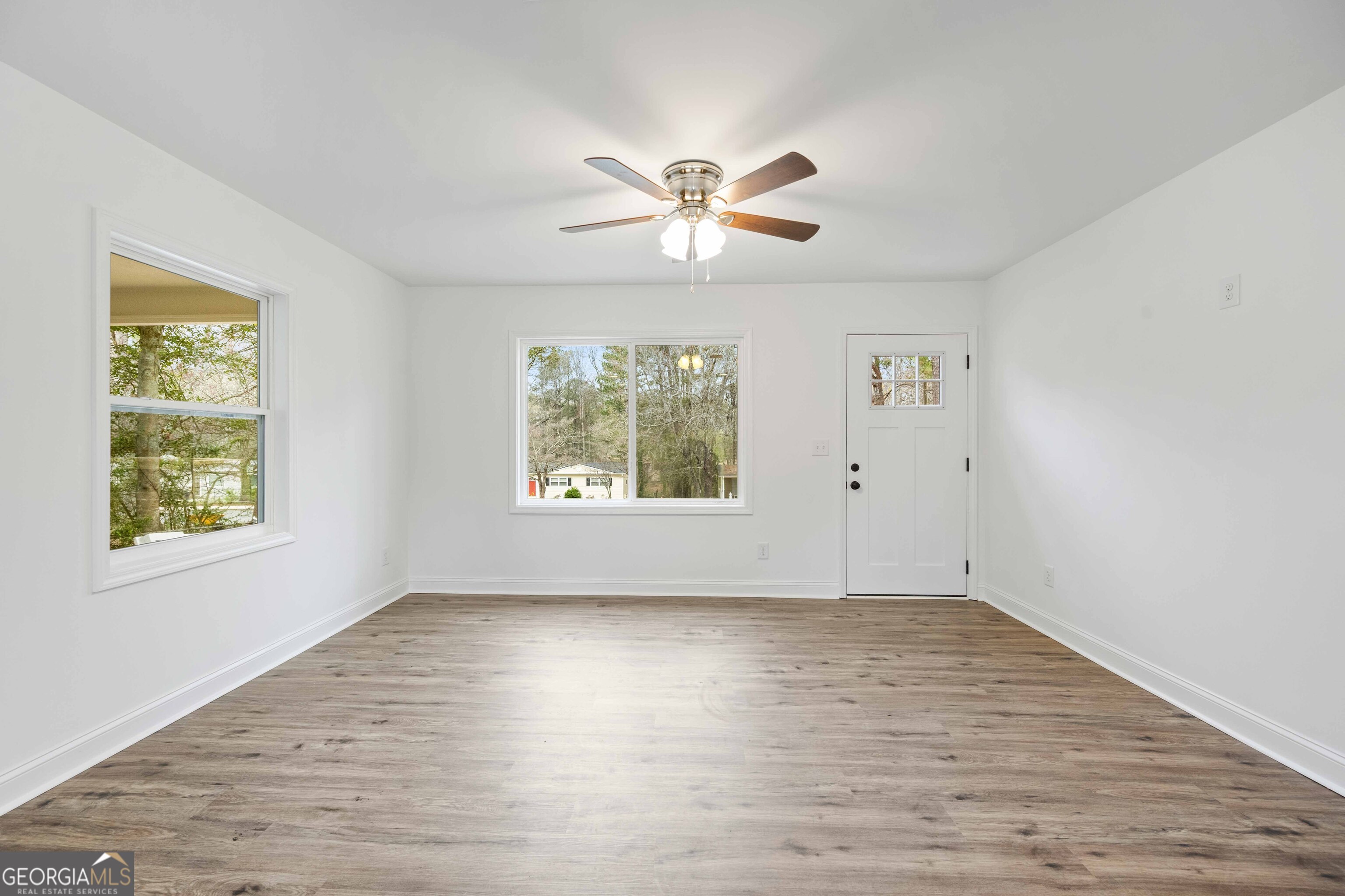 1506 Sycamore Drive Nw Property Photo 9